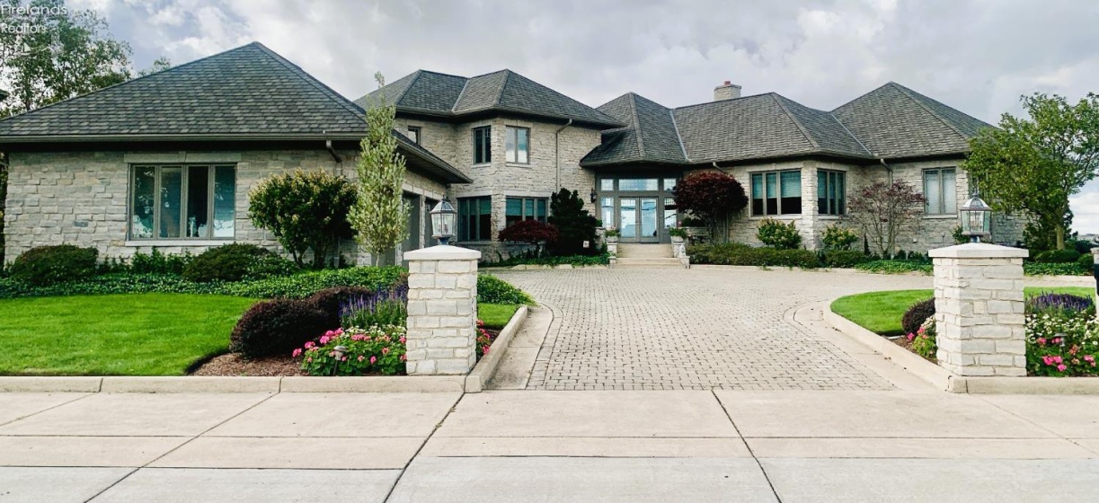 939 Cedar Point Road, Sandusky, 44870, 3 Bedrooms Bedrooms, ,5 BathroomsBathrooms,Residential,For Sale,Cedar Point,20254032