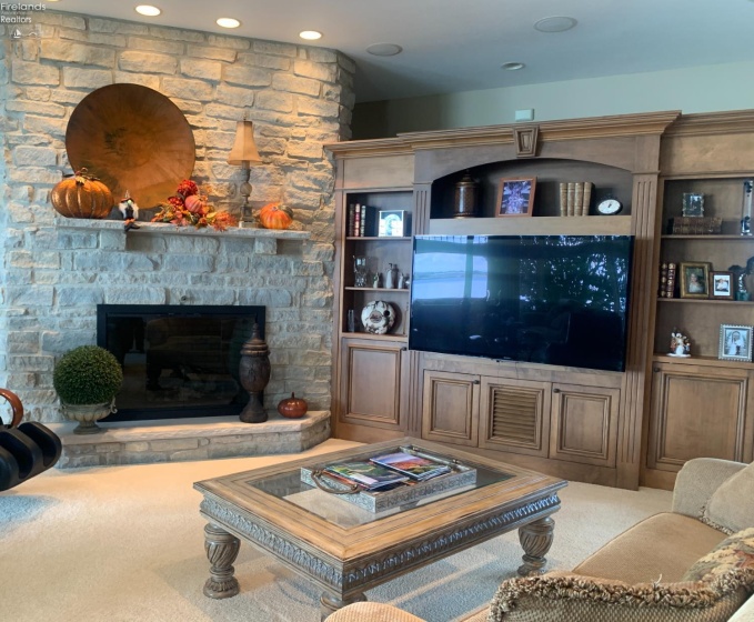 939 Cedar Point Road, Sandusky, 44870, 3 Bedrooms Bedrooms, ,5 BathroomsBathrooms,Residential,For Sale,Cedar Point,20254032