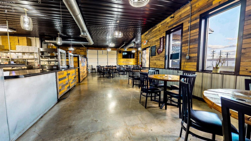 1794 Harrington Memorial Road, Mansfield, 44903, ,Commercial,For Sale,Harrington Memorial,20254553