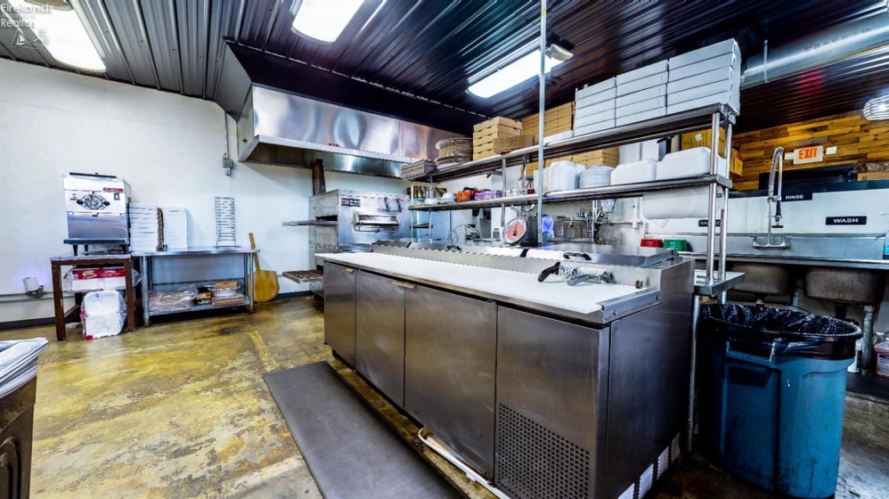 1794 Harrington Memorial Road, Mansfield, 44903, ,Commercial,For Sale,Harrington Memorial,20254553