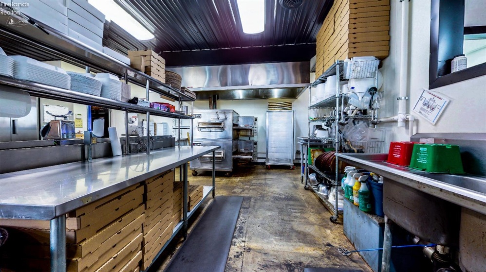 1794 Harrington Memorial Road, Mansfield, 44903, ,Commercial,For Sale,Harrington Memorial,20254553