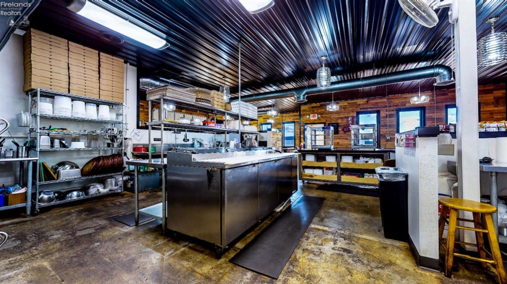 1794 Harrington Memorial Road, Mansfield, 44903, ,Commercial,For Sale,Harrington Memorial,20254553