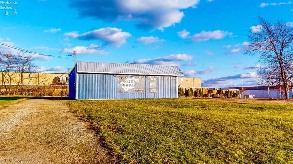 1794 Harrington Memorial Road, Mansfield, 44903, ,Commercial,For Sale,Harrington Memorial,20254553