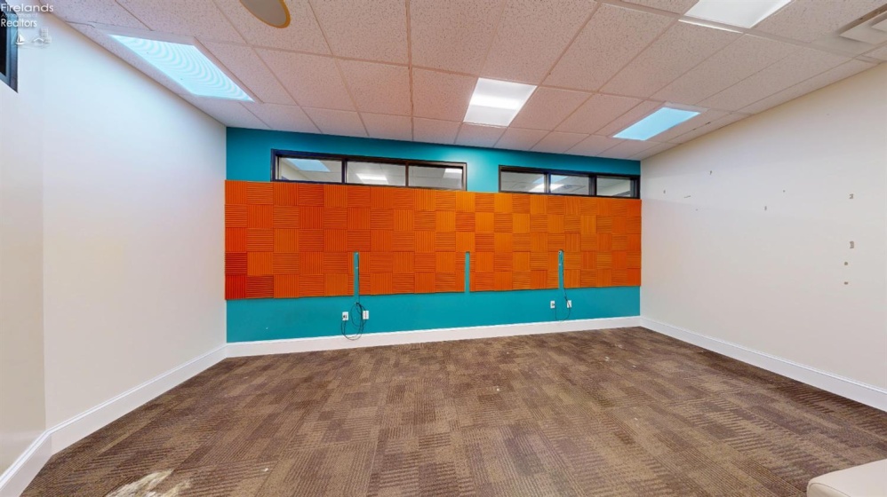 909 University Drive, Huron, 44839, ,Commercial,For Sale,University,20254509