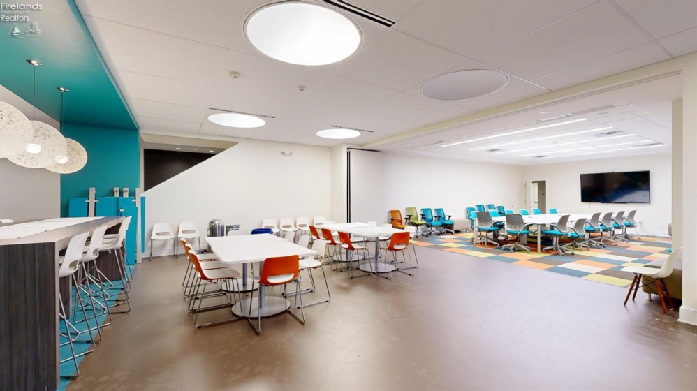 909 University Drive, Huron, 44839, ,Commercial,For Sale,University,20254509