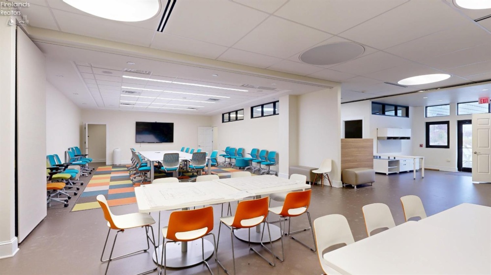 909 University Drive, Huron, 44839, ,Commercial,For Sale,University,20254509