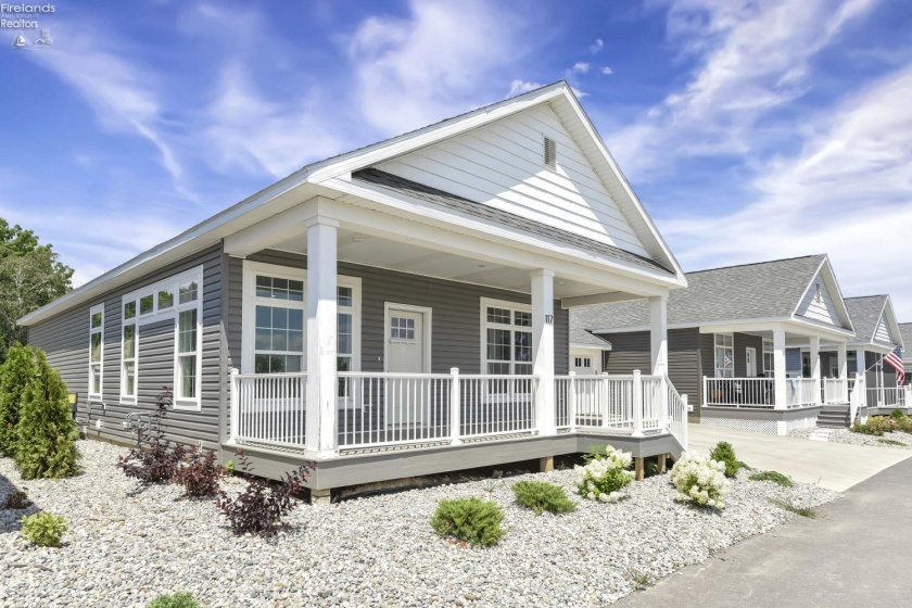 10850 Bayshore Cardinal Road, Marblehead, 43440, 3 Bedrooms Bedrooms, ,2 BathroomsBathrooms,Residential,For Sale,Bayshore Cardinal,20252902