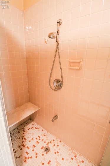 516 Washington Street, Sandusky, 44870, 4 Bedrooms Bedrooms, ,2 BathroomsBathrooms,Residential,For Sale,Washington,20253796