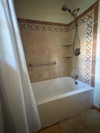 29987 Pemberville, Millbury, 43447, 3 Bedrooms Bedrooms, ,2 BathroomsBathrooms,Residential,For Sale,Pemberville,20253623