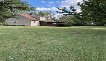 29987 Pemberville, Millbury, 43447, 3 Bedrooms Bedrooms, ,2 BathroomsBathrooms,Residential,For Sale,Pemberville,20253623