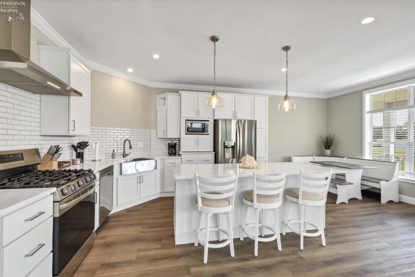 10850 Bayshore Rd Crane Way, Marblehead, 43440, 3 Bedrooms Bedrooms, ,2 BathroomsBathrooms,Residential,For Sale,Bayshore Rd Crane Way,20252957