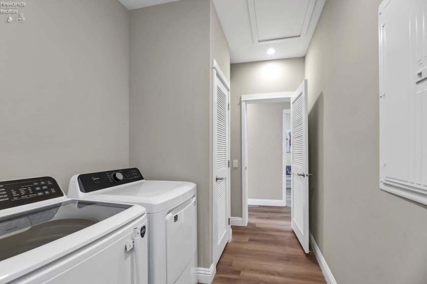 10850 Bayshore Rd Crane Way, Marblehead, 43440, 3 Bedrooms Bedrooms, ,2 BathroomsBathrooms,Residential,For Sale,Bayshore Rd Crane Way,20252957