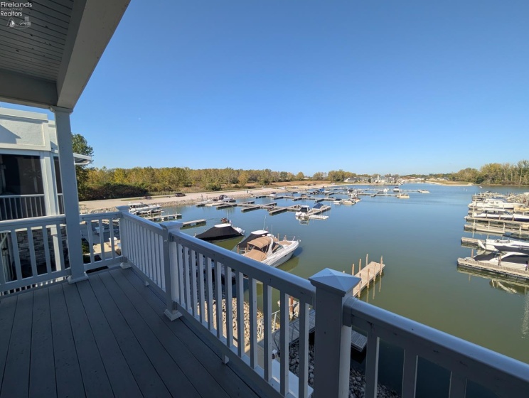 2735 Harbor Bay Drive, Marblehead, 43440, 3 Bedrooms Bedrooms, ,2 BathroomsBathrooms,Residential,For Sale,Harbor Bay,20254086