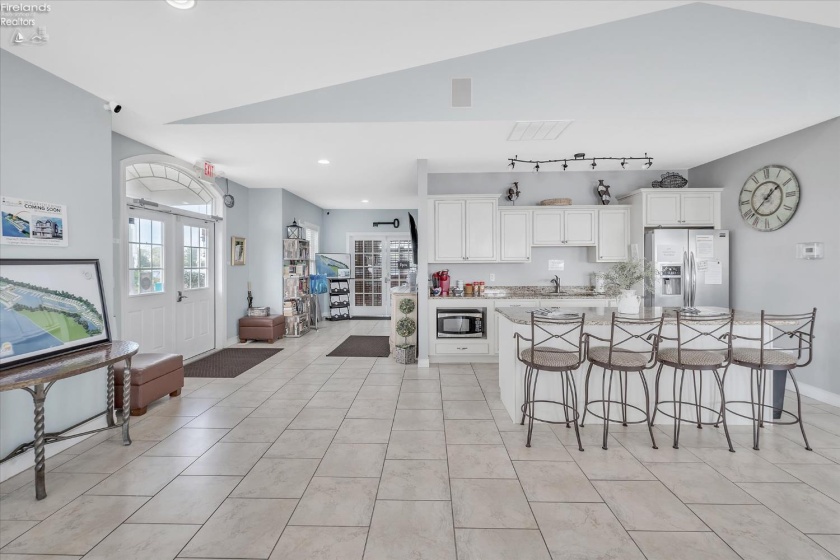 2735 Harbor Bay Drive, Marblehead, 43440, 3 Bedrooms Bedrooms, ,2 BathroomsBathrooms,Residential,For Sale,Harbor Bay,20254086