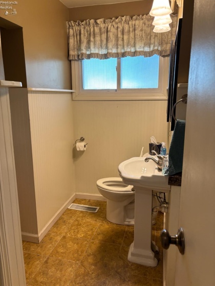 703 Glenwood Avenue, Fostoria, 44830, 3 Bedrooms Bedrooms, ,1 BathroomBathrooms,Residential,For Sale,Glenwood,20254089