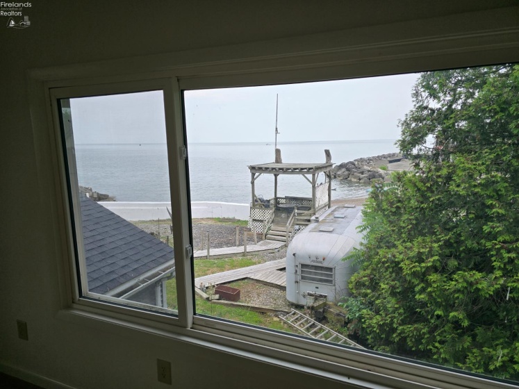 40 Poplar Street, Huron, 44839, 5 Bedrooms Bedrooms, ,5 BathroomsBathrooms,Residential,For Sale,Poplar,20252585