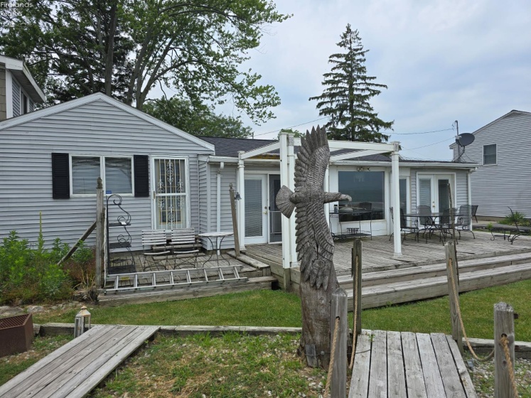 40 Poplar Street, Huron, 44839, 5 Bedrooms Bedrooms, ,5 BathroomsBathrooms,Residential,For Sale,Poplar,20252585