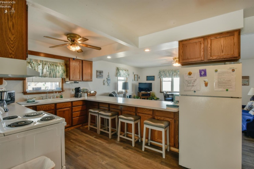 9881 Locust Point Road, Oak Harbor, 43449, 2 Bedrooms Bedrooms, ,3 BathroomsBathrooms,Residential,For Sale,Locust Point,20254189