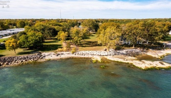 5570 White Tail, Port Clinton, 43452, 3 Bedrooms Bedrooms, ,2 BathroomsBathrooms,Residential,For Sale,White Tail,20254204