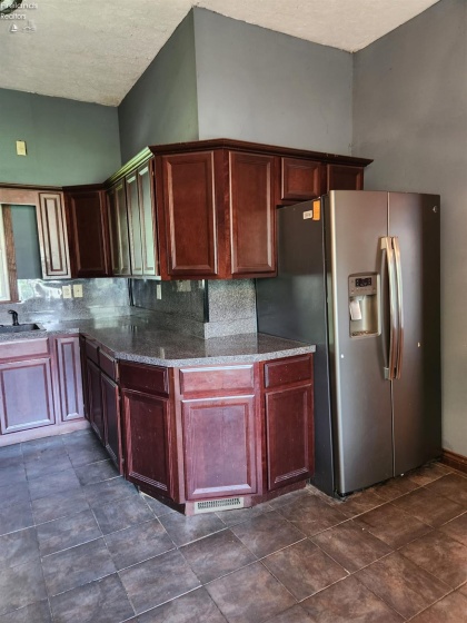 115 Vine Street, Wellington, 44090, 4 Bedrooms Bedrooms, ,2 BathroomsBathrooms,Residential,For Sale,Vine,20252619