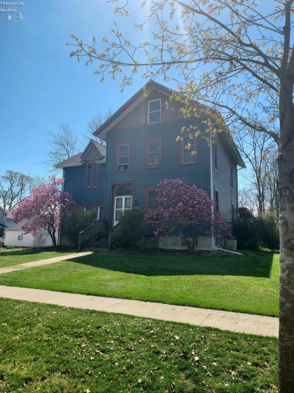 115 Vine Street, Wellington, 44090, 4 Bedrooms Bedrooms, ,2 BathroomsBathrooms,Residential,For Sale,Vine,20252619