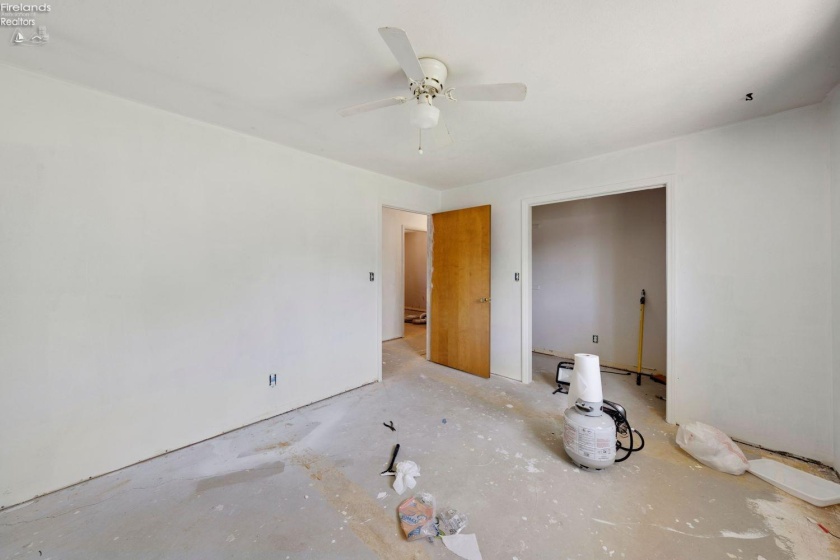 389 Loraine Avenue, Put-In-Bay, 43456, 2 Bedrooms Bedrooms, ,2 BathroomsBathrooms,Residential,For Sale,Loraine,20254243