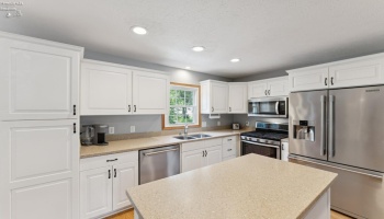 932 Glenview Drive, Huron, 44839, 3 Bedrooms Bedrooms, ,3 BathroomsBathrooms,Residential,For Sale,Glenview,20253091 932 Glenview Drive, Huron, 44839, 3 Bedrooms Bedrooms, ,3 BathroomsBathrooms,Residential,For Sale,Glenview,20253091