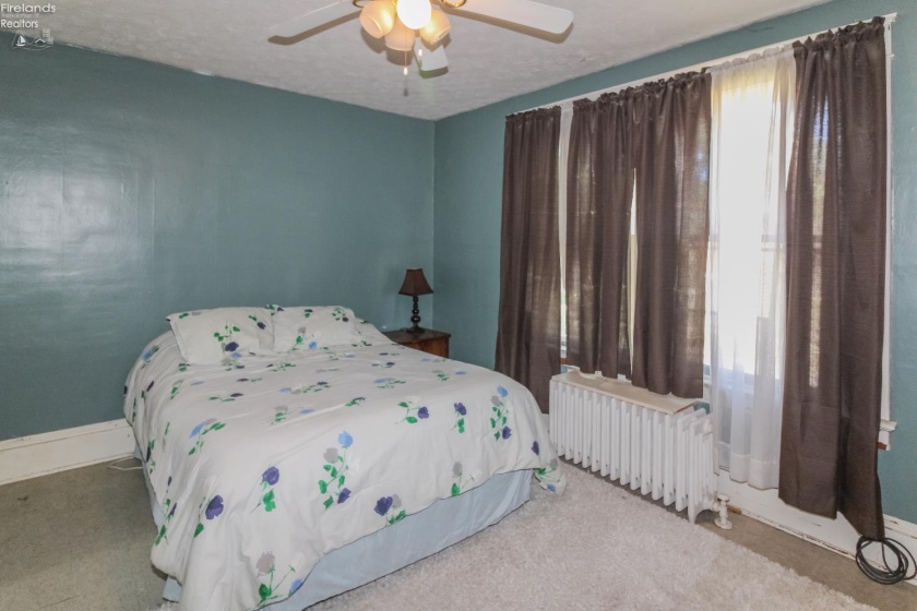 229 4th Street, Port Clinton, 43452, 3 Bedrooms Bedrooms, ,2 BathroomsBathrooms,Residential,For Sale,4th,20254084