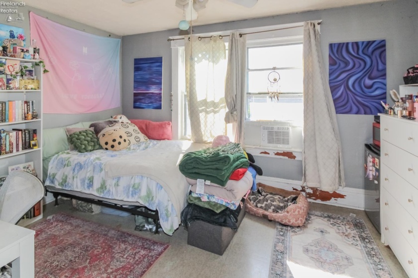 229 4th Street, Port Clinton, 43452, 3 Bedrooms Bedrooms, ,2 BathroomsBathrooms,Residential,For Sale,4th,20254084