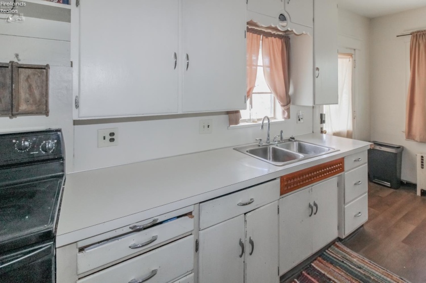 229 4th Street, Port Clinton, 43452, 3 Bedrooms Bedrooms, ,2 BathroomsBathrooms,Residential,For Sale,4th,20254084