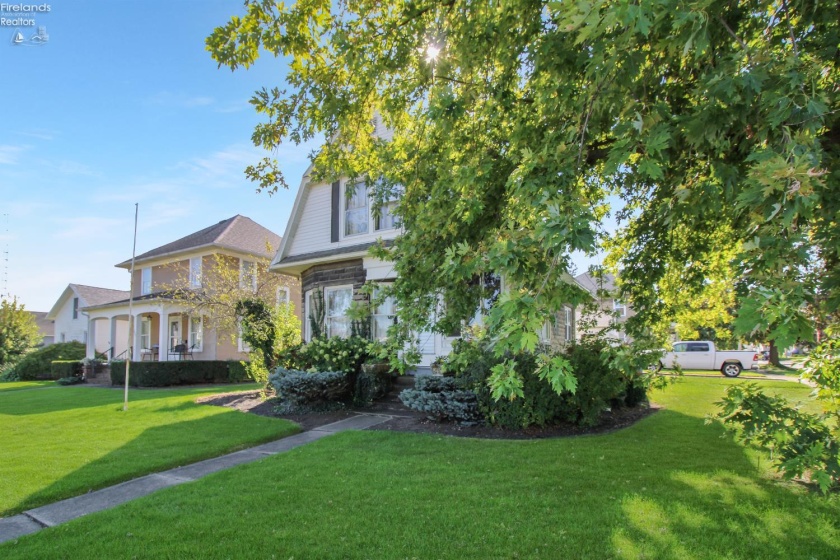 229 4th Street, Port Clinton, 43452, 3 Bedrooms Bedrooms, ,2 BathroomsBathrooms,Residential,For Sale,4th,20254084