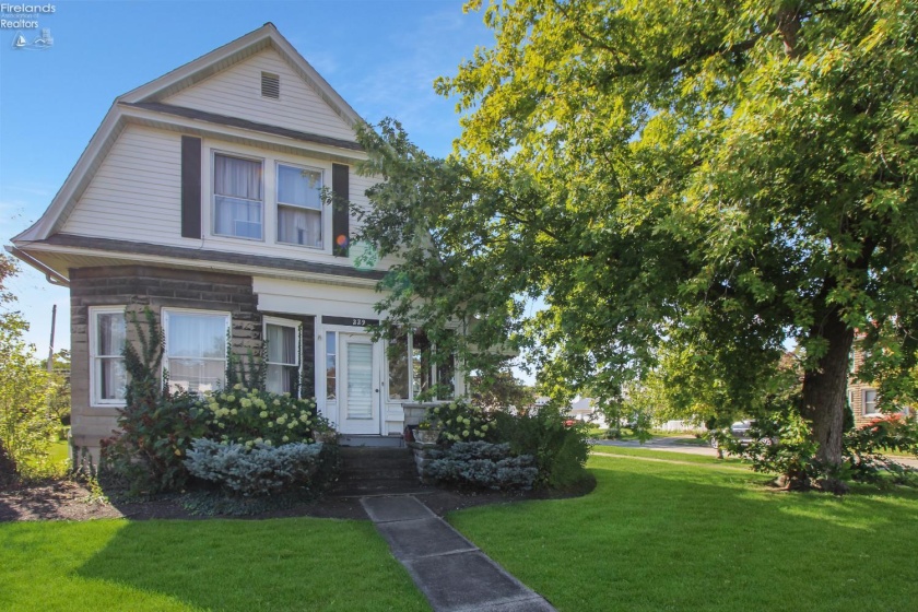 229 4th Street, Port Clinton, 43452, 3 Bedrooms Bedrooms, ,2 BathroomsBathrooms,Residential,For Sale,4th,20254084