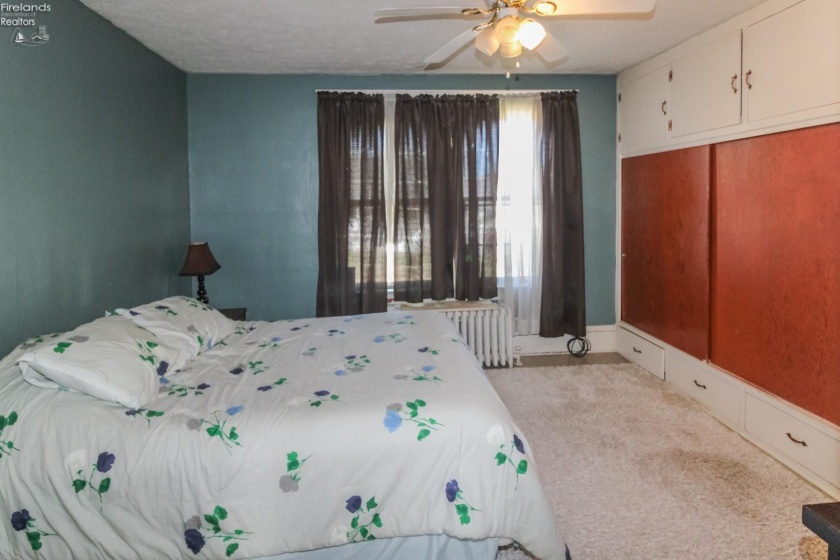 229 4th Street, Port Clinton, 43452, 3 Bedrooms Bedrooms, ,2 BathroomsBathrooms,Residential,For Sale,4th,20254084