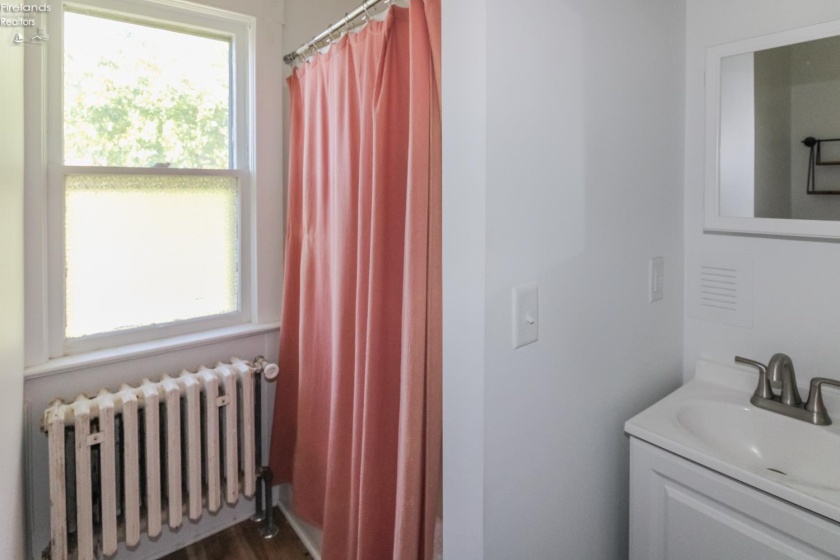 229 4th Street, Port Clinton, 43452, 3 Bedrooms Bedrooms, ,2 BathroomsBathrooms,Residential,For Sale,4th,20254084