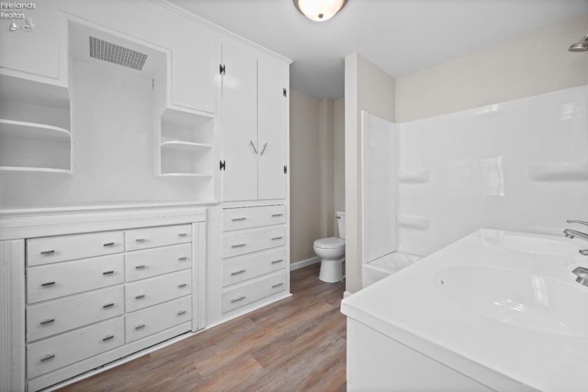 30 Seneca Street, Attica, 44807, 4 Bedrooms Bedrooms, ,2 BathroomsBathrooms,Residential,For Sale,Seneca,20254241