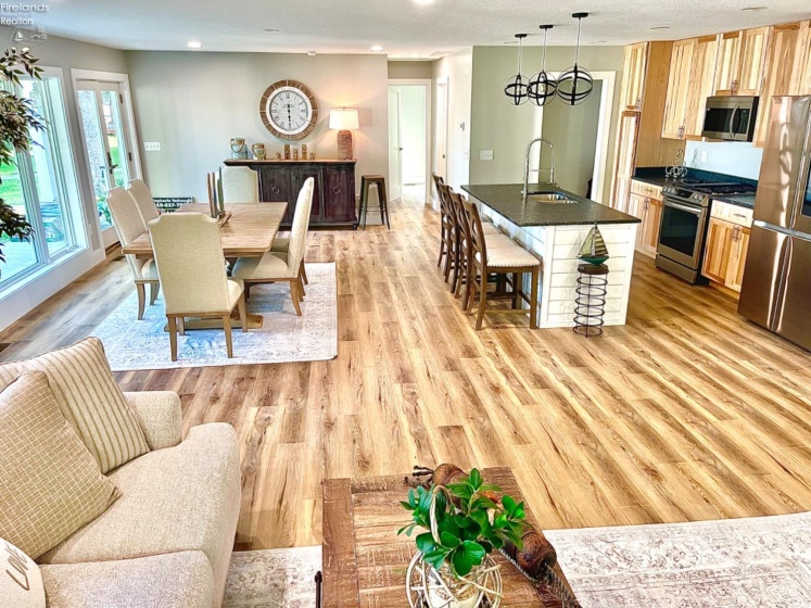 1921 Nan Avenue, Marblehead, 43440, 3 Bedrooms Bedrooms, ,2 BathroomsBathrooms,Residential,For Sale,Nan,20254284