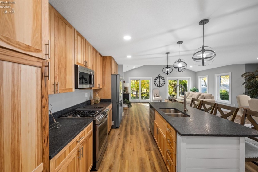 1921 Nan Avenue, Marblehead, 43440, 3 Bedrooms Bedrooms, ,2 BathroomsBathrooms,Residential,For Sale,Nan,20254284