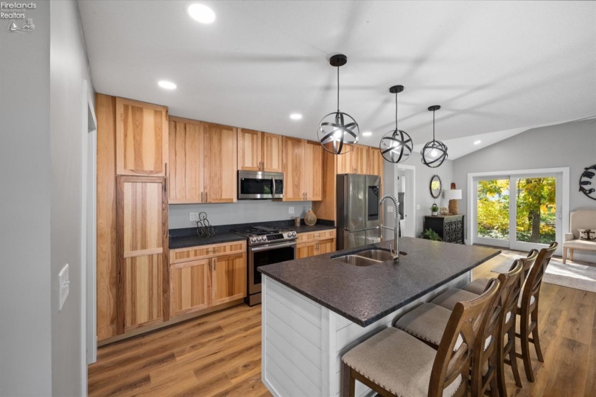 1921 Nan Avenue, Marblehead, 43440, 3 Bedrooms Bedrooms, ,2 BathroomsBathrooms,Residential,For Sale,Nan,20254284