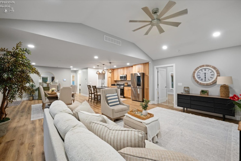 1921 Nan Avenue, Marblehead, 43440, 3 Bedrooms Bedrooms, ,2 BathroomsBathrooms,Residential,For Sale,Nan,20254284