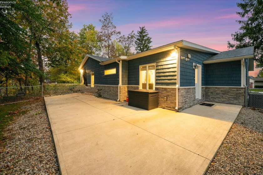 1921 Nan Avenue, Marblehead, 43440, 3 Bedrooms Bedrooms, ,2 BathroomsBathrooms,Residential,For Sale,Nan,20254284