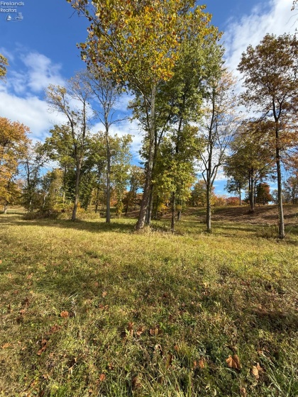 4018 Cleveland Rd, Huron, 44839, 5 Bedrooms Bedrooms, ,2 BathroomsBathrooms,Residential,For Sale,Cleveland Rd,20254290