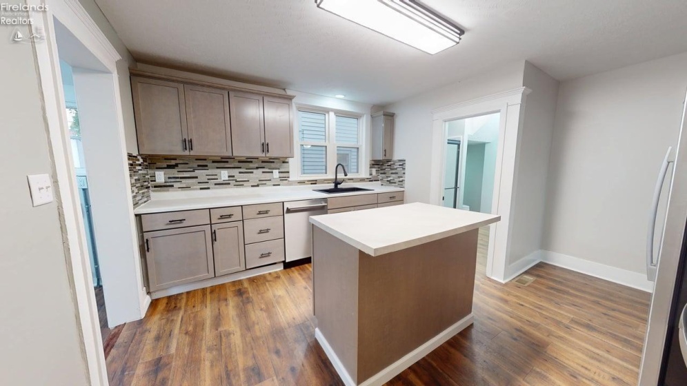 620 Dale Avenue, Willard, 44890, 3 Bedrooms Bedrooms, ,2 BathroomsBathrooms,Residential,For Sale,Dale,20253772