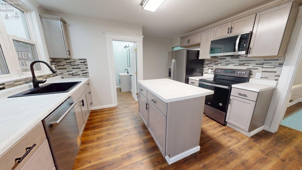 620 Dale Avenue, Willard, 44890, 3 Bedrooms Bedrooms, ,2 BathroomsBathrooms,Residential,For Sale,Dale,20253772