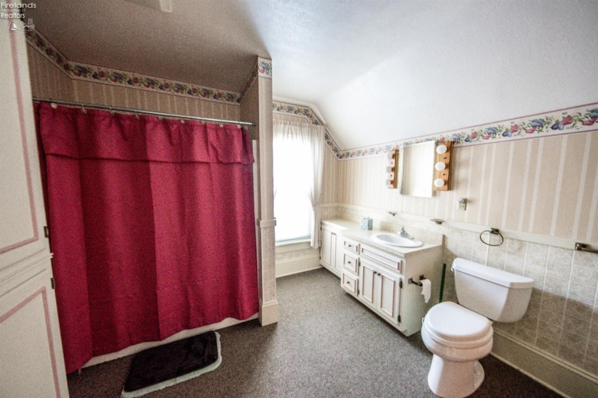 1035 Campbell Street, Sandusky, 44870, 3 Bedrooms Bedrooms, ,2 BathroomsBathrooms,Residential,For Sale,Campbell,20252499