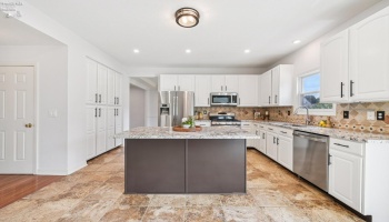 1654 Sunflower Street, Lewis Center, 43035, 4 Bedrooms Bedrooms, ,4 BathroomsBathrooms,Residential,For Sale,Sunflower,20252772