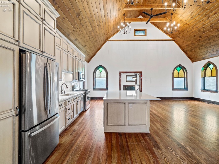 801 3rd Street, Port Clinton, 43452, 3 Bedrooms Bedrooms, ,2 BathroomsBathrooms,Residential,For Sale,3rd,20253390