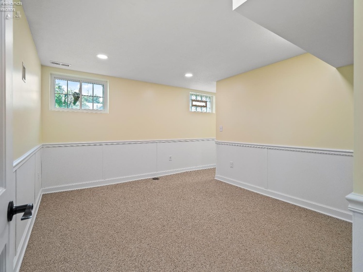 801 3rd Street, Port Clinton, 43452, 3 Bedrooms Bedrooms, ,2 BathroomsBathrooms,Residential,For Sale,3rd,20253390