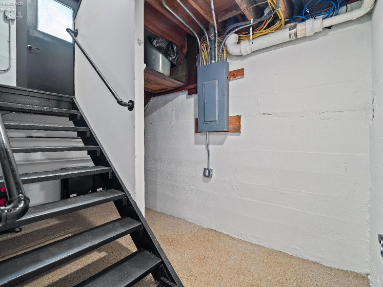 801 3rd Street, Port Clinton, 43452, 3 Bedrooms Bedrooms, ,2 BathroomsBathrooms,Residential,For Sale,3rd,20253390