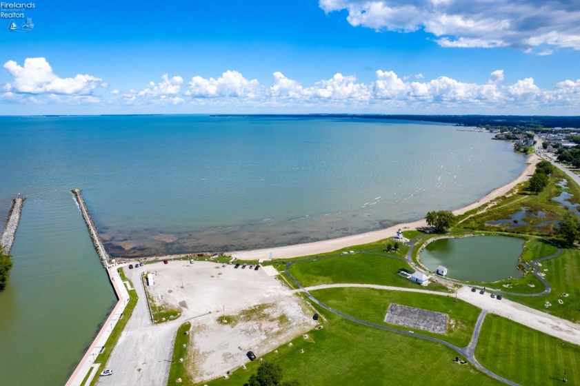 801 3rd Street, Port Clinton, 43452, 3 Bedrooms Bedrooms, ,2 BathroomsBathrooms,Residential,For Sale,3rd,20253390