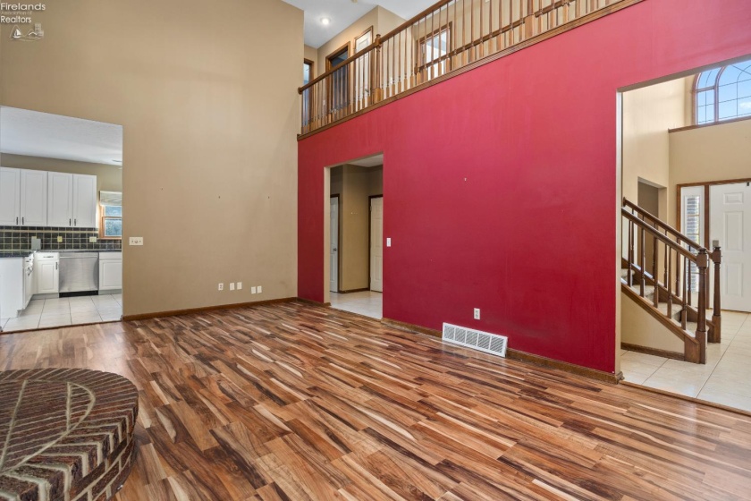 1095 Arrowhead, Vermilion, 44089, 5 Bedrooms Bedrooms, ,5 BathroomsBathrooms,Residential,For Sale,Arrowhead,20254145